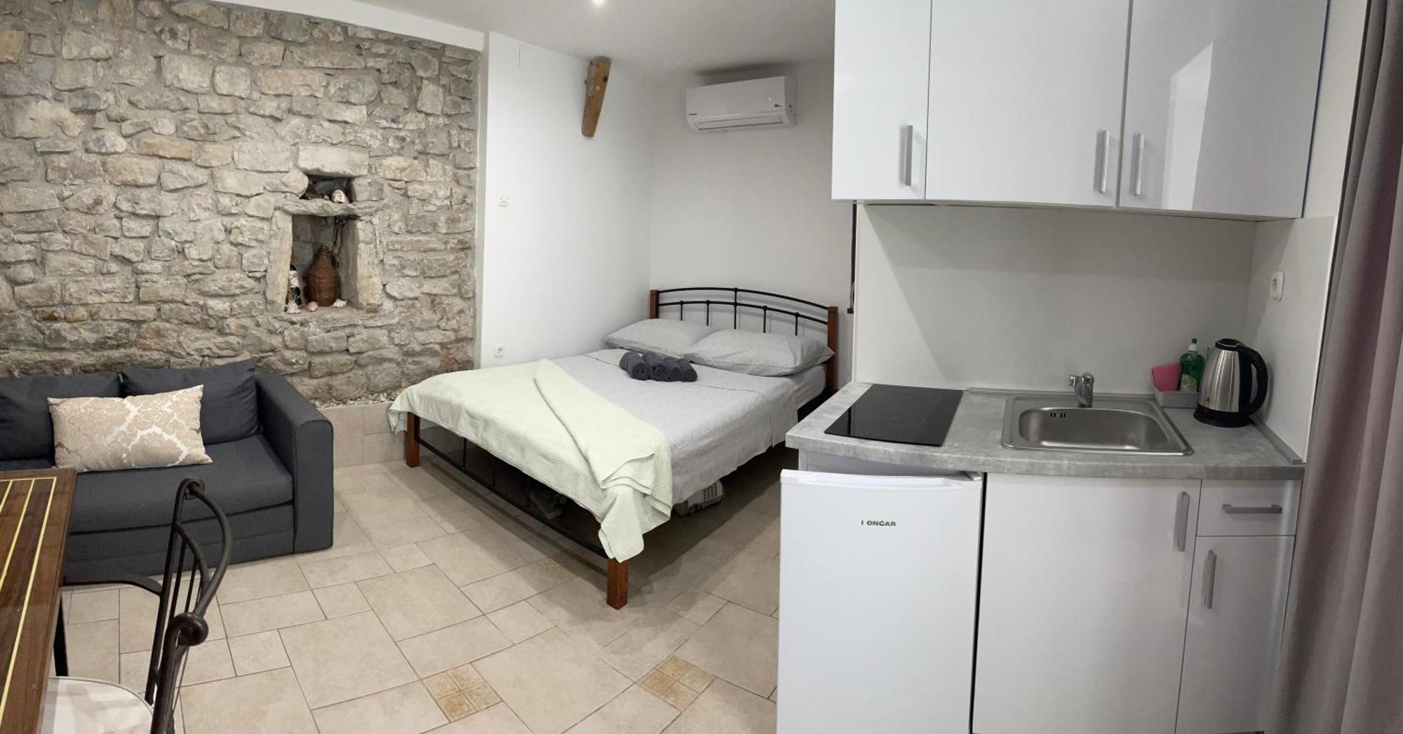 Apartman Pundinica คาชเตลา ภายนอก รูปภาพ