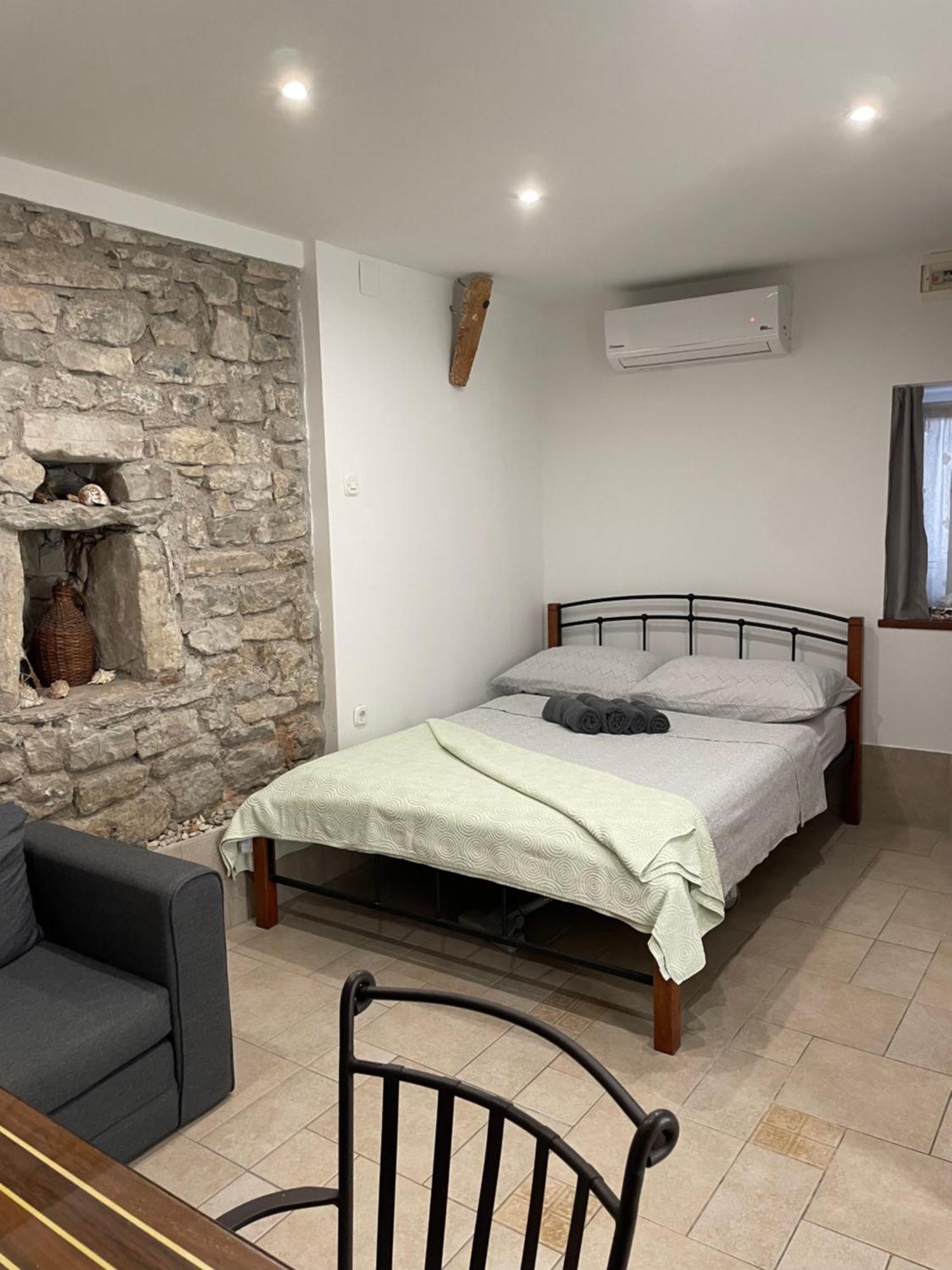 Apartman Pundinica คาชเตลา ภายนอก รูปภาพ